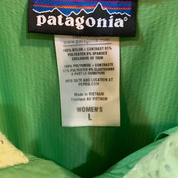 Patagonia lightweight rain shell full-zip jacket - Picture 6 of 7